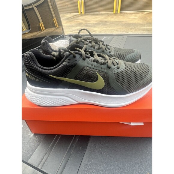 Nike Run Swift 2 Men\'s Size 12 Green White Running Athletic Shoes CU3517 301 main image 8